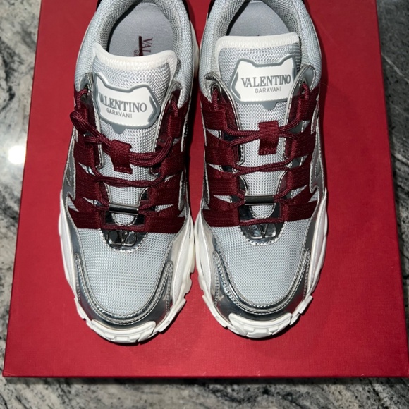 Valentino Sneakers - Authentic - Picture 3 of 5
